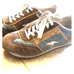 KangaROOS - Tan, blue and brown